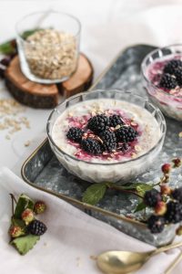 Ovsena kasa s cernicami / blackberry porridge