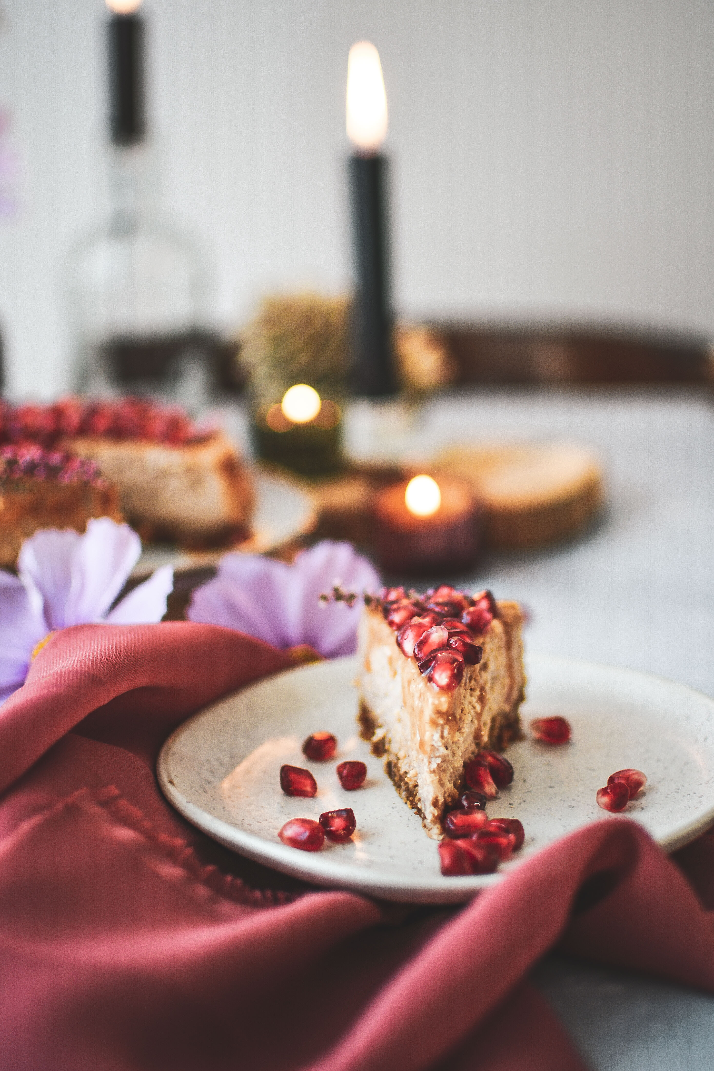 salted caramel pernikovy cheesecake photography