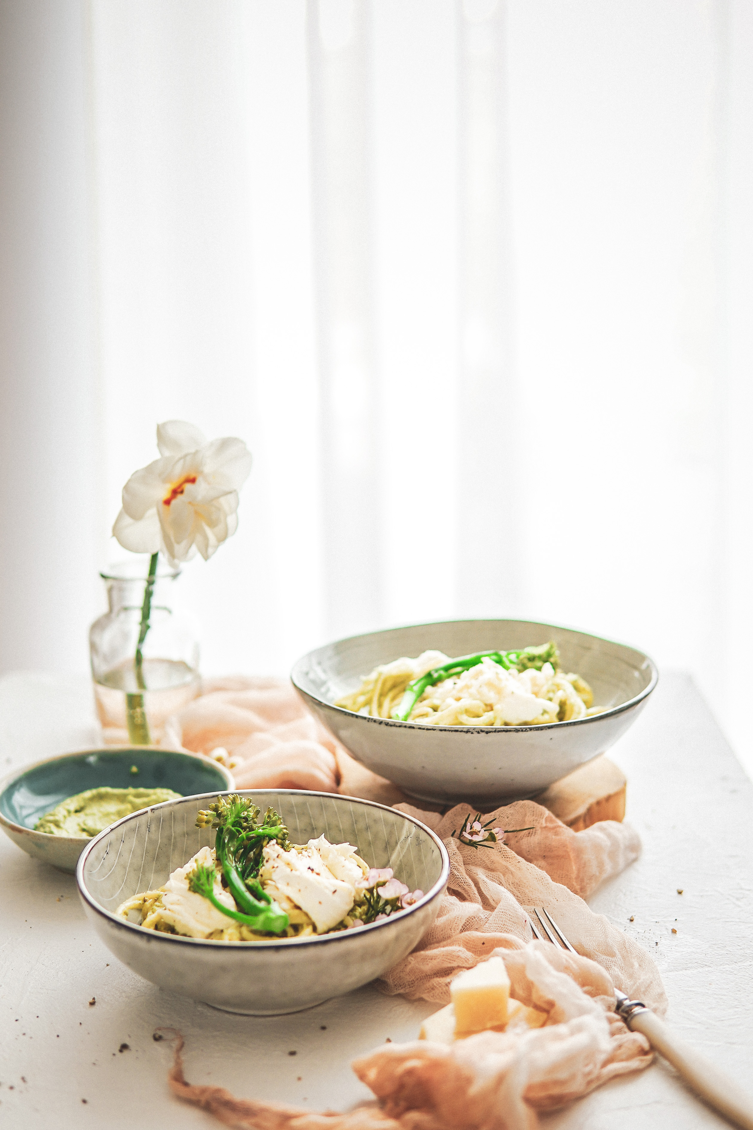 broccoli pesto pasta cestoviny s brokolicovym pestom photography