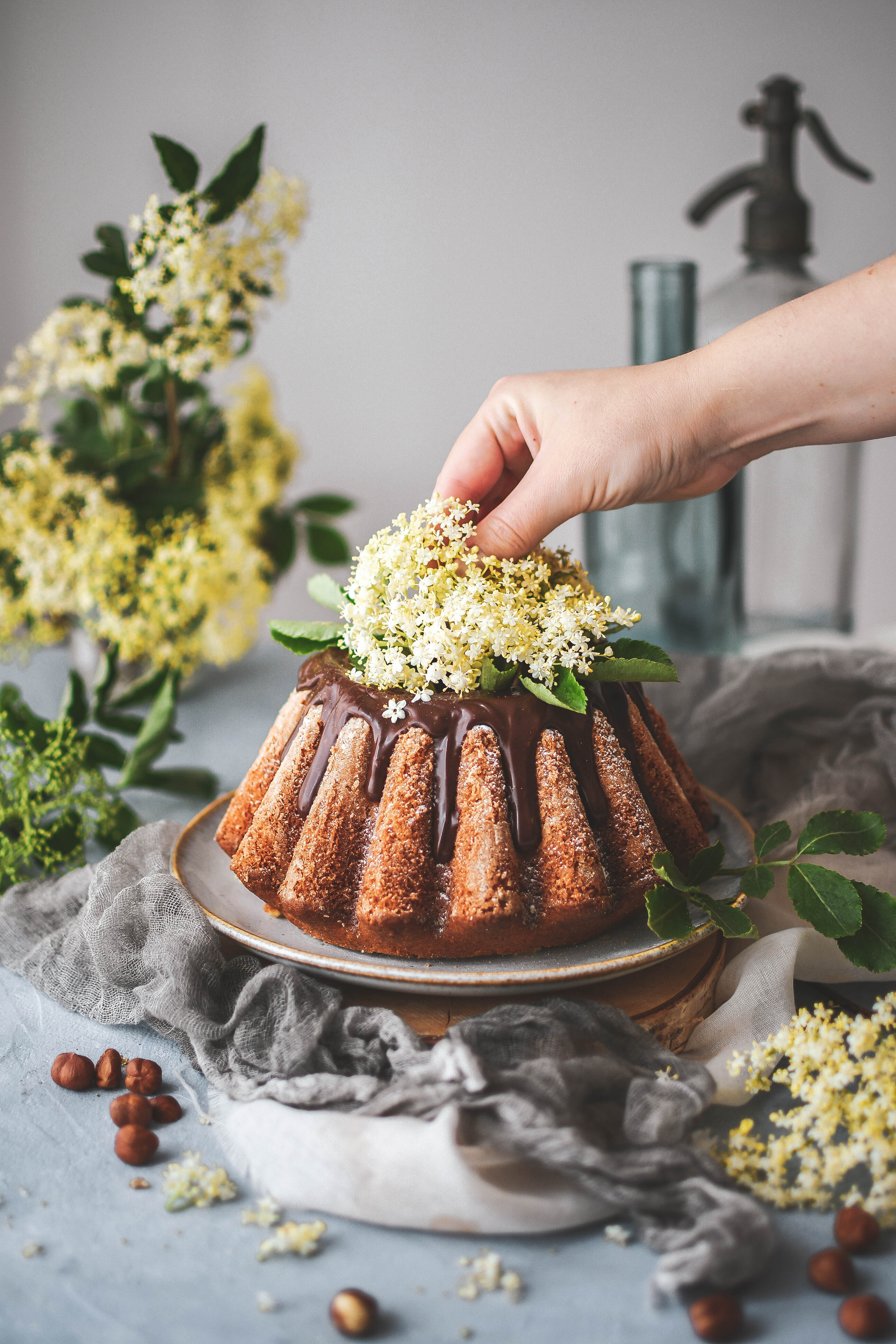 hazelnut bundt cake lieskovcova babovka