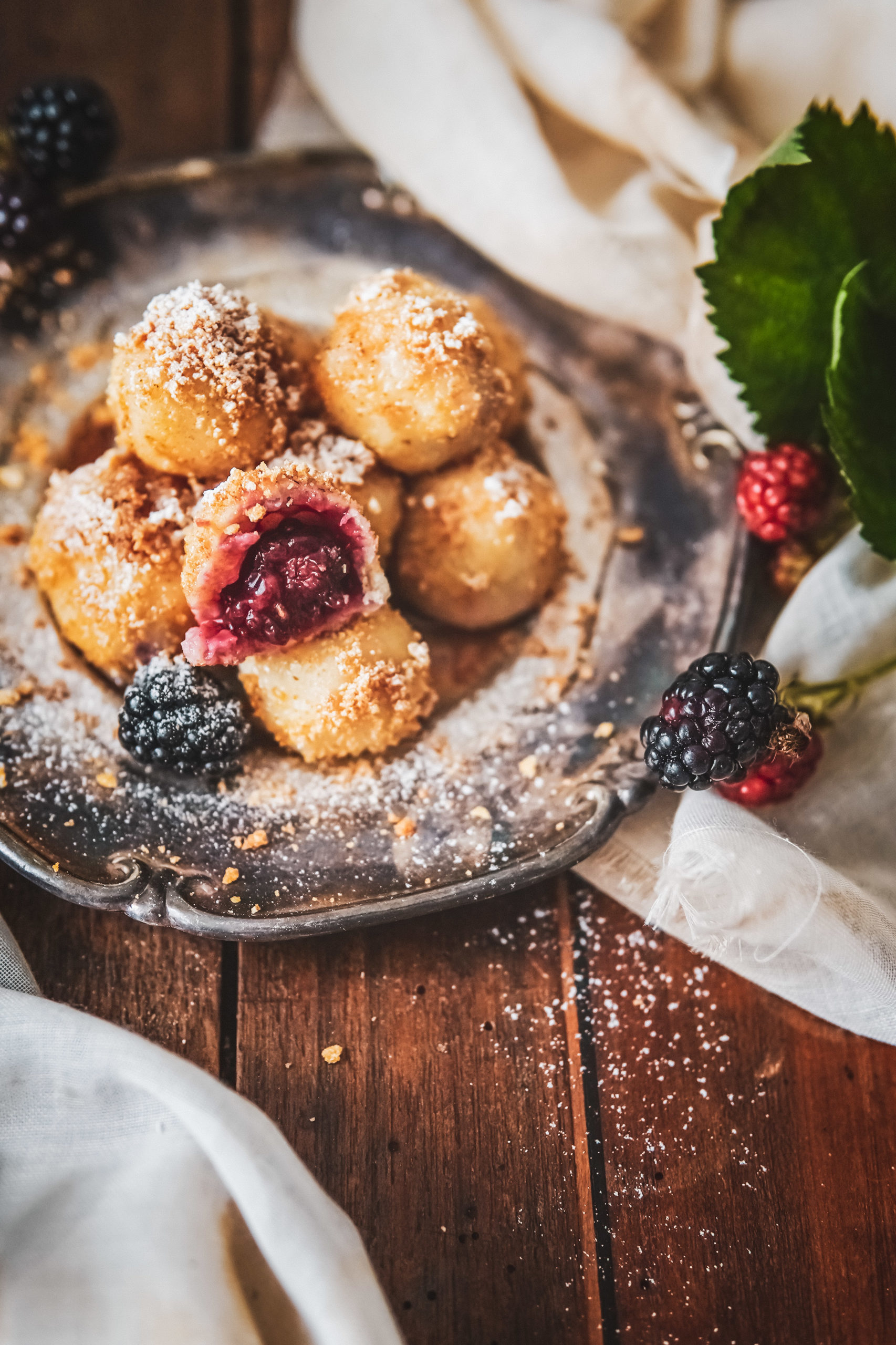 tvarohove gulky s ovocim fruit dumplings photography