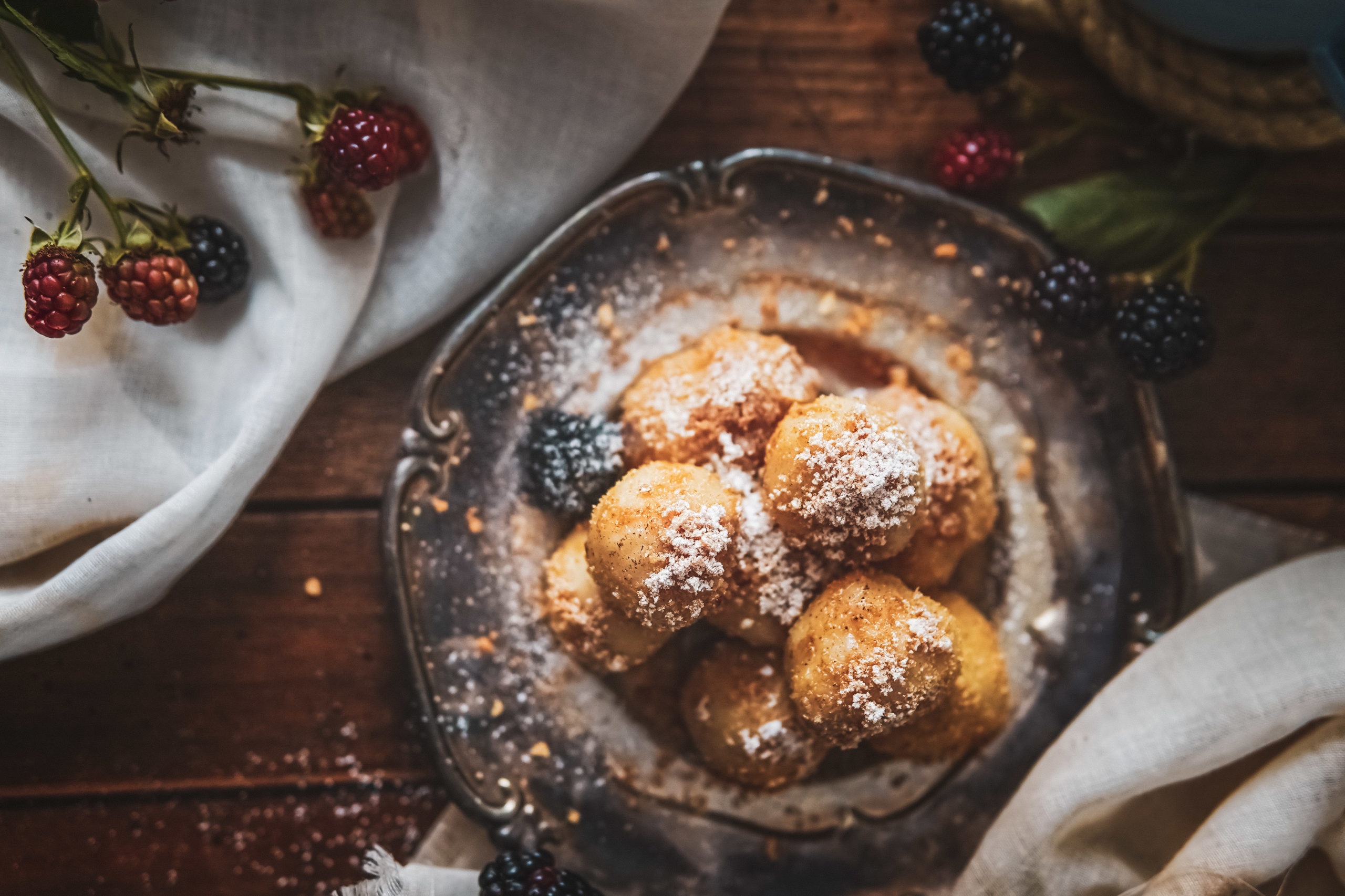 tvarohove gulky s ovocim fruit dumplings photography