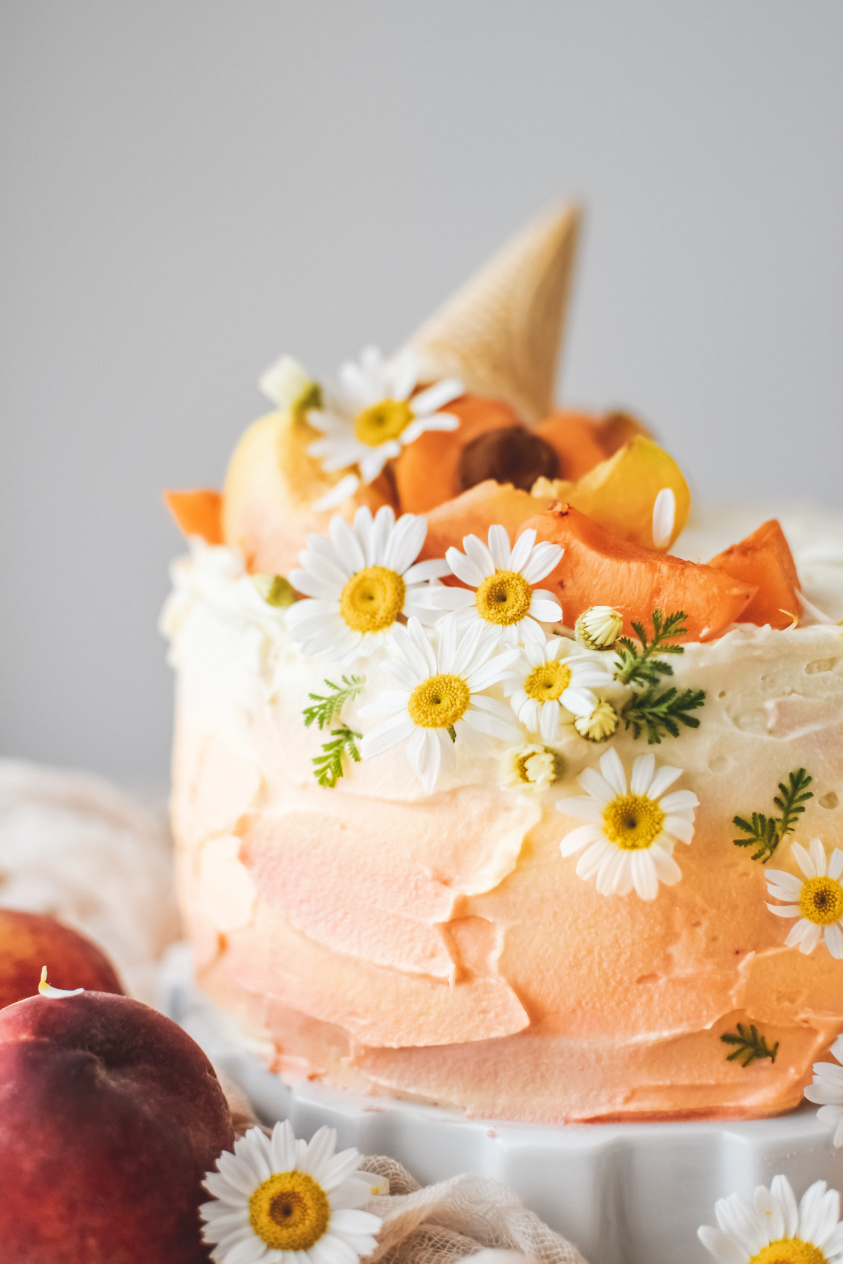 ovocna ombre torta peach cake photography