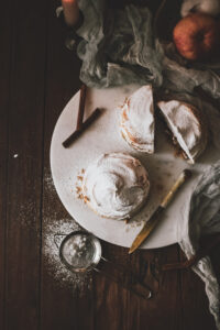 jablkový koláč s bielkovou penou apple meringue pie